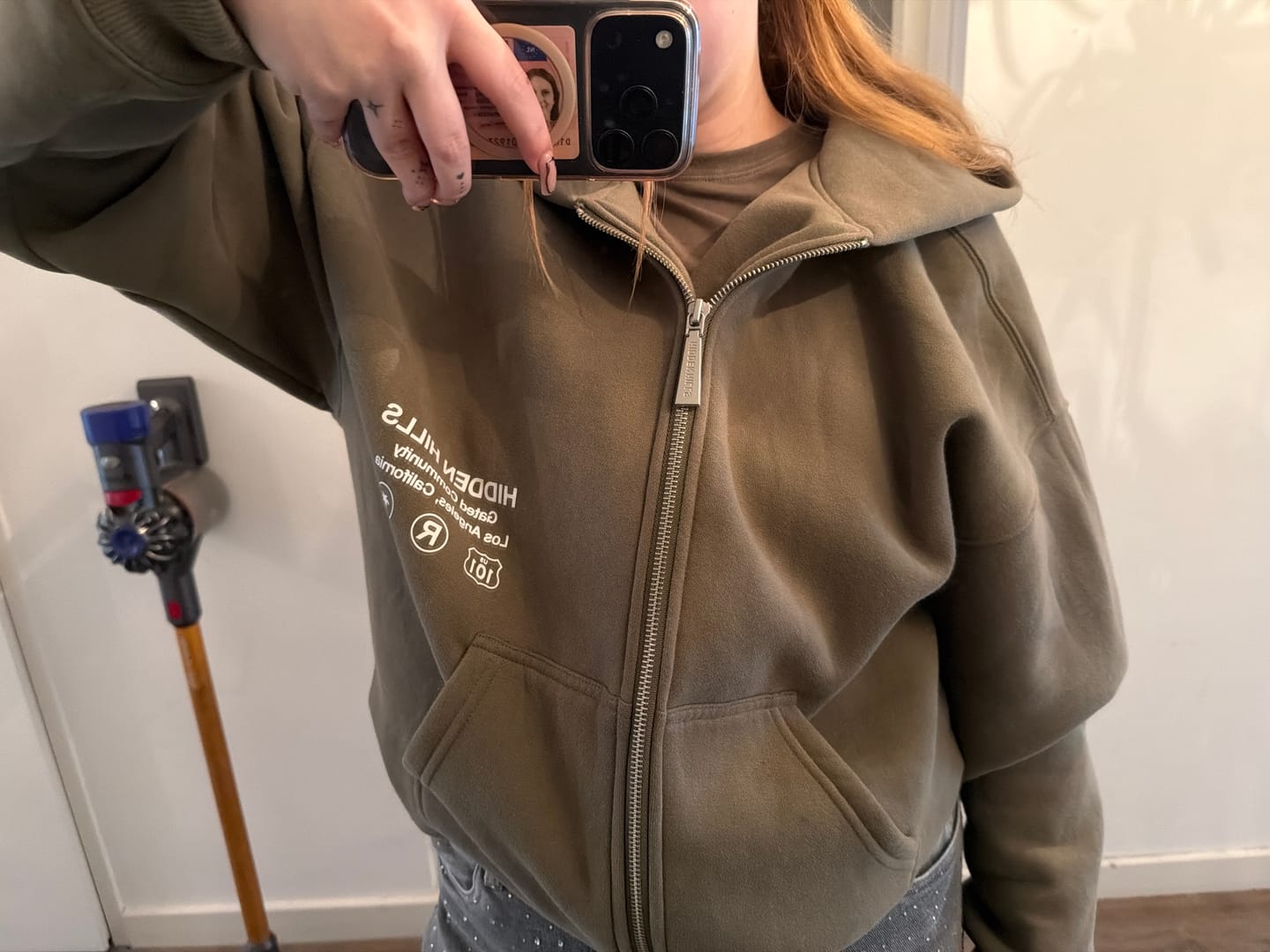 Customer photo review of LABEL ZIP HOODIE SAGE