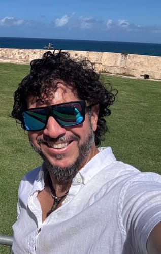 Customer photo review of Mis Raíces Blue