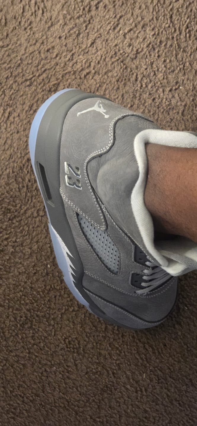 Customer photo review of Jordan 5 Retro Wolf Grey