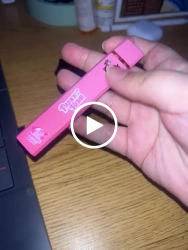 Customer video review of VAPE 1G BUBBA GUM HYBRID