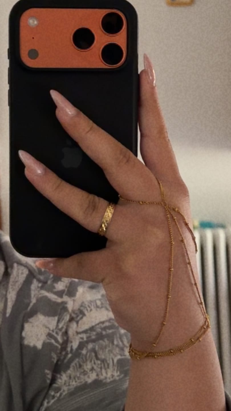 Customer photo review of Hugged handchain
