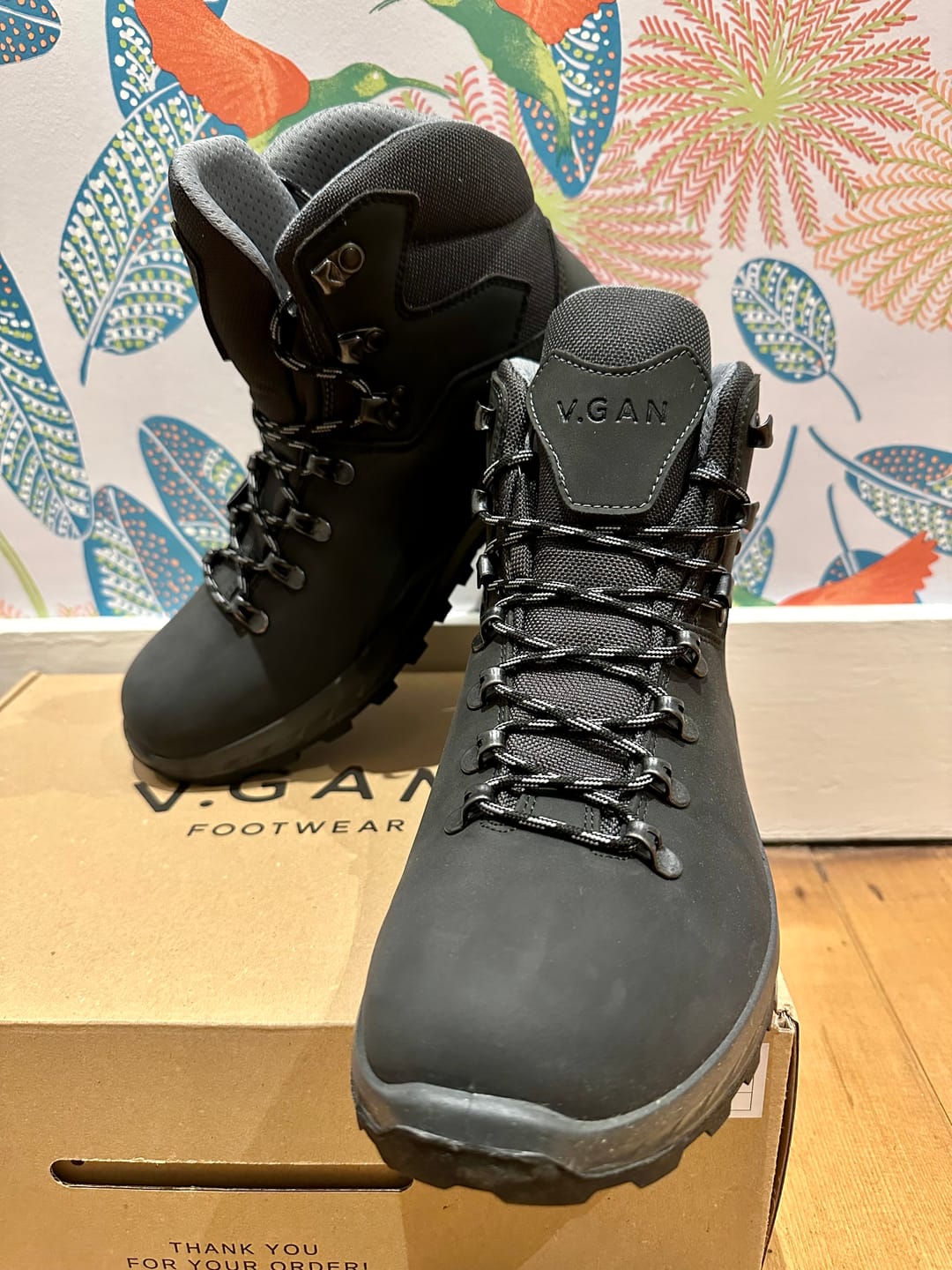 Customer photo review of Arti Hiker Boots