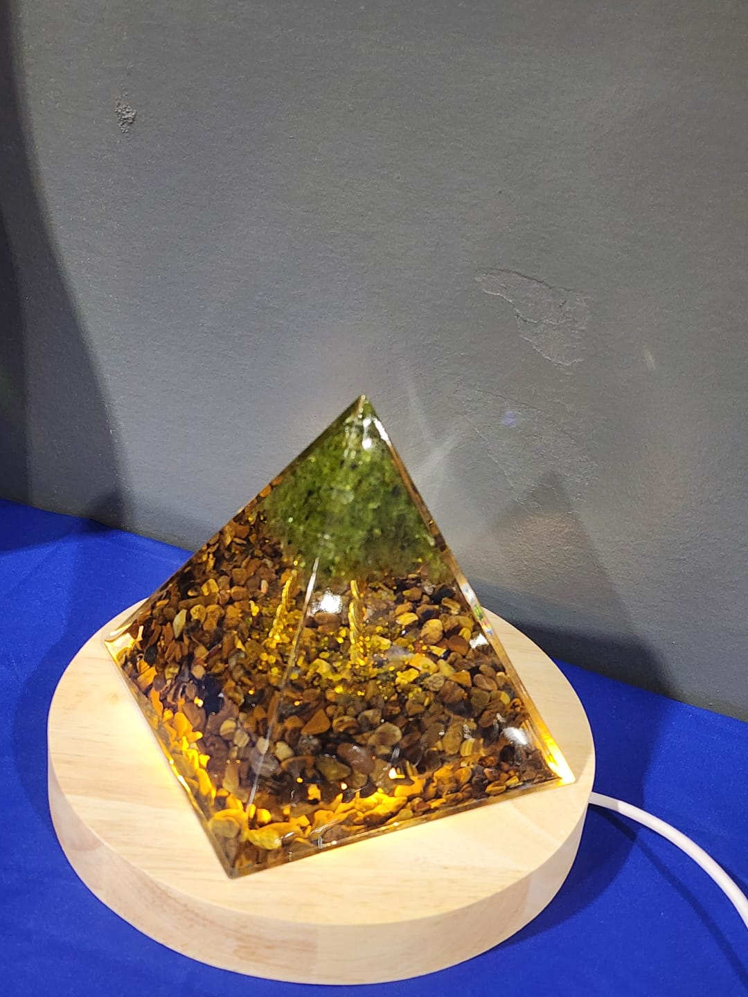 Customer photo review of Luxurious Orgone Pyramids Gift Box