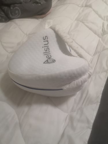 Customer photo review of Cellsius Orthopädisches Kniekissen - Das Geheimnis eines schmerzfreien Schlafs