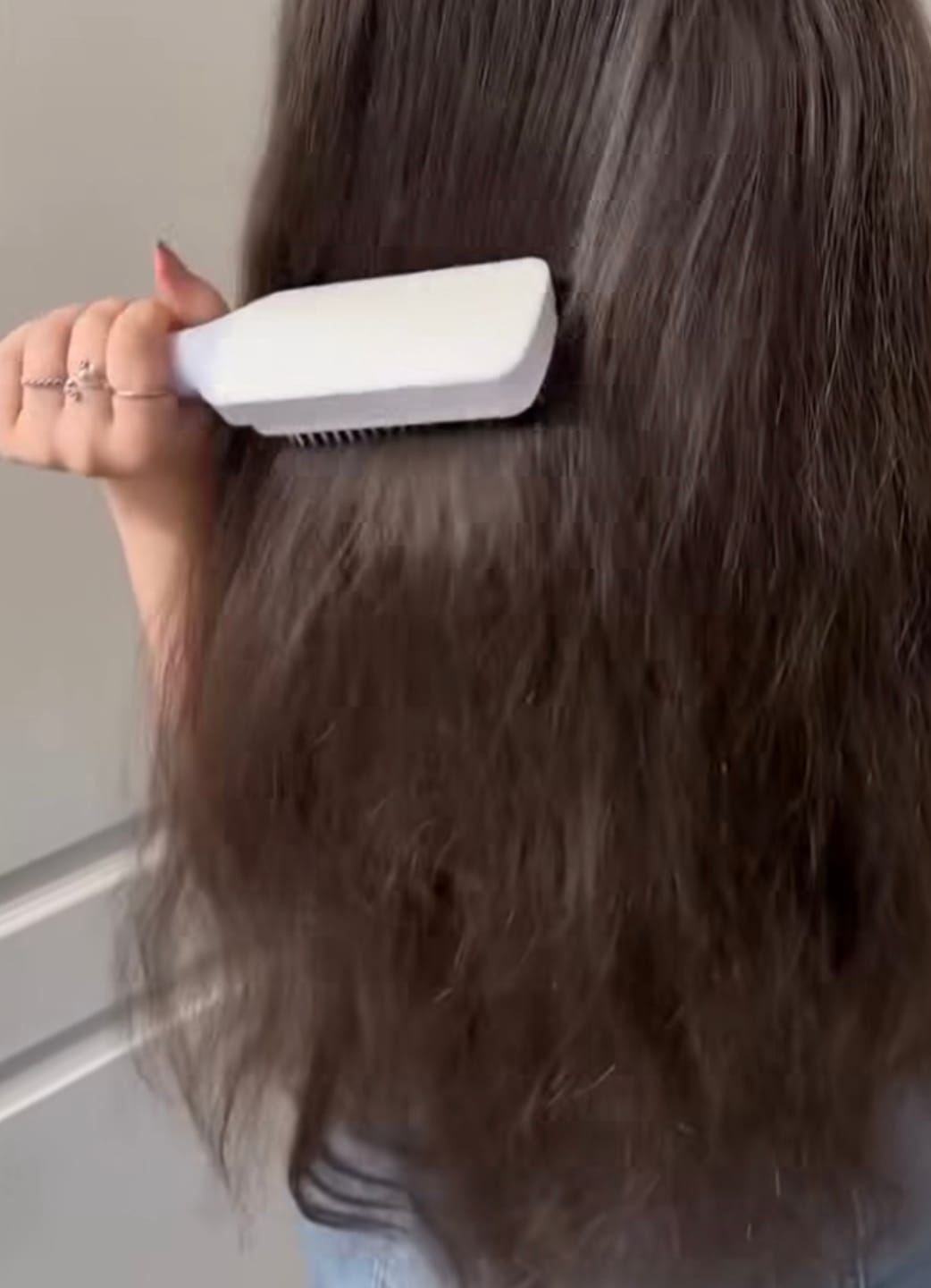 Customer photo review of Koko Self Cleaning Hair Brush