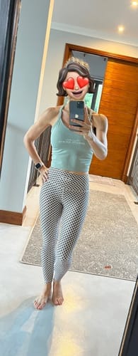 Customer photo review of LIMITED EDITION: Truffle Butter Leggings