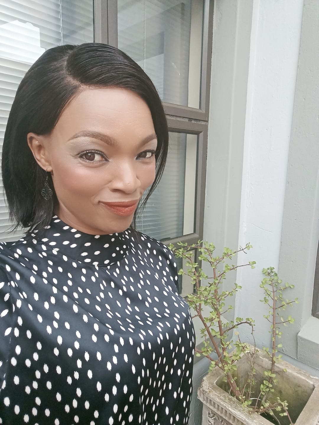 Customer photo review of Brazilian Lace Frontal Wig Blunt Bey Bob 8 Inch