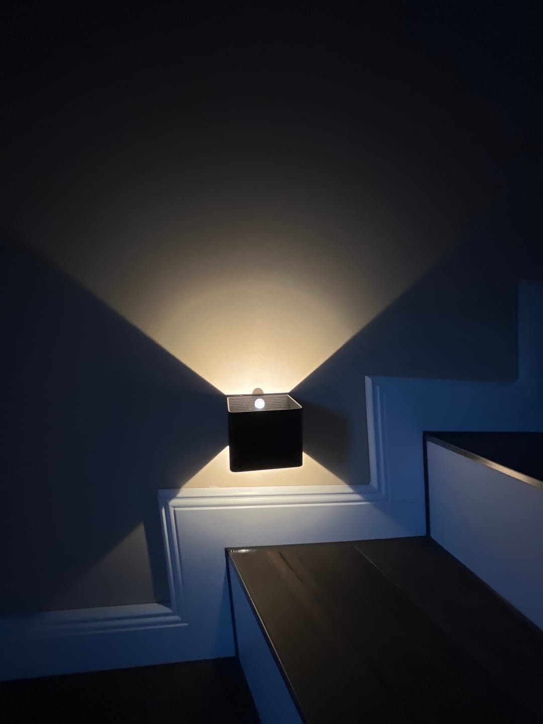 Customer photo review of CUBE Wall lamp | Rechargeable