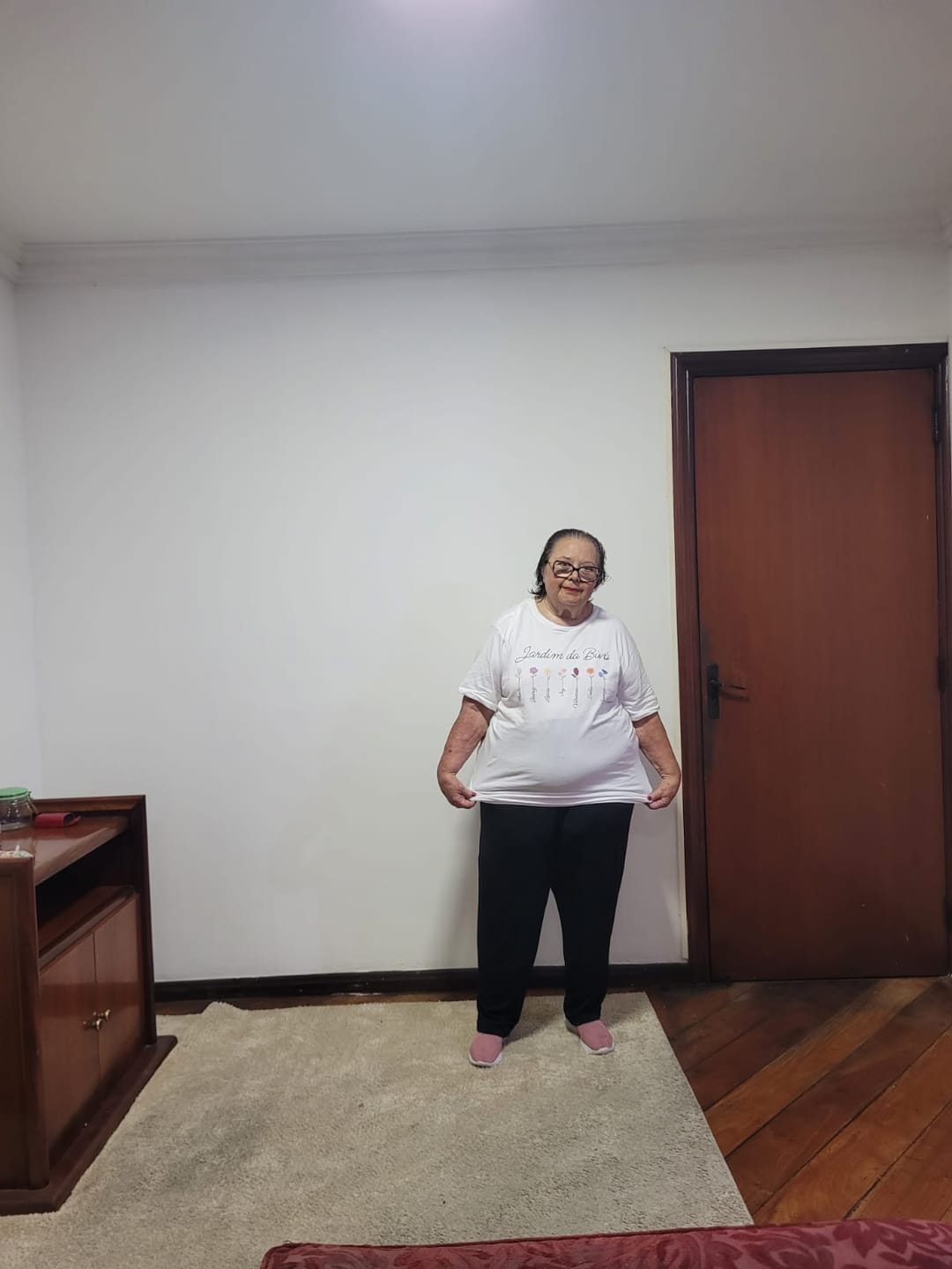 Customer photo review of Camiseta Personalizada Jardim da Vovó - BRANCA - Algodão 100%