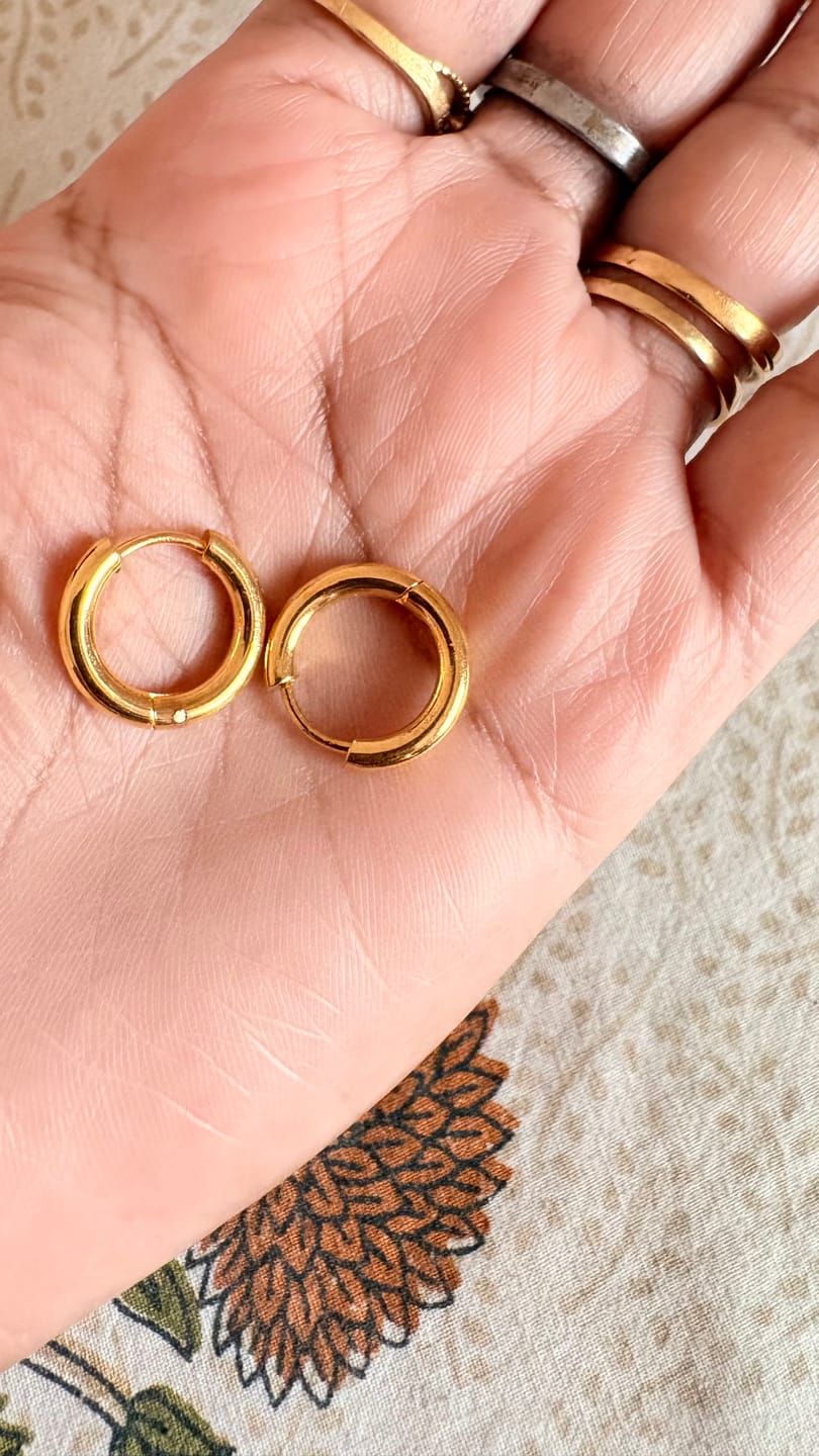 Customer photo review of Aurora Frame Sparkle Ring