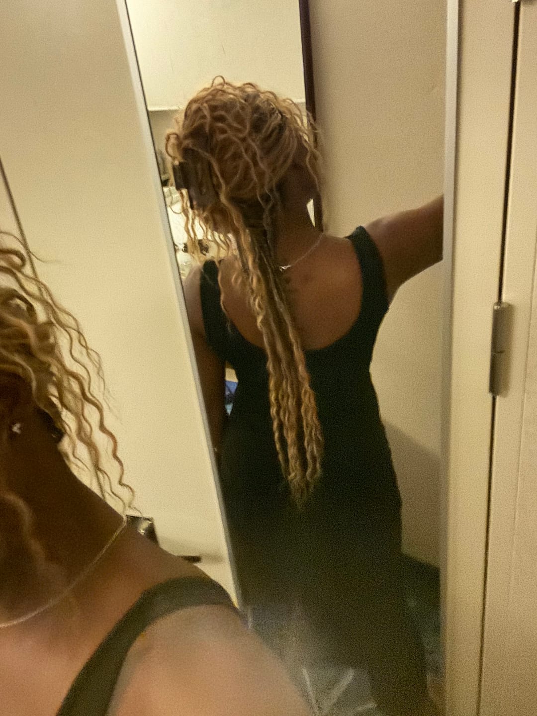 Customer photo review of Double Drawn Burmese #27/#30/#613 Mix Color Blend Deep Wave Human Hair Bulk