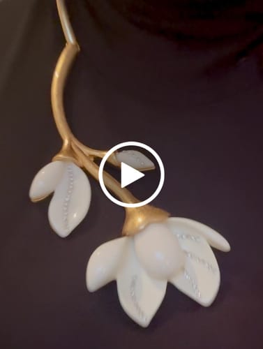 Customer video review of Blooming Magnolia Retro Flower Necklace