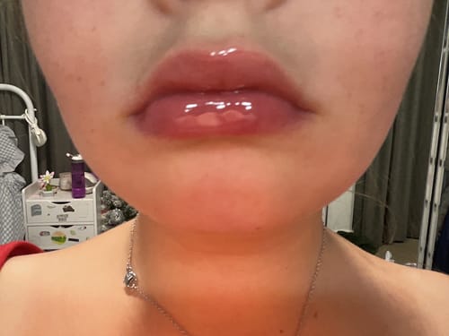 Customer photo review of Kaladé x Sunny Dé Kiss & Tell Lip Balm