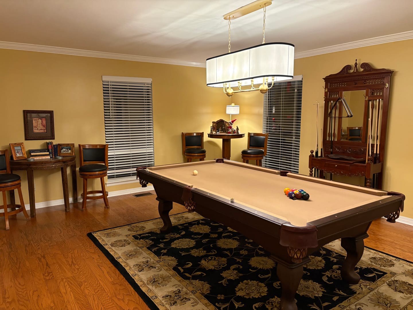 Customer photo review of Modern 8-Light Fabric Shade Oval Drum Linear Chandelier