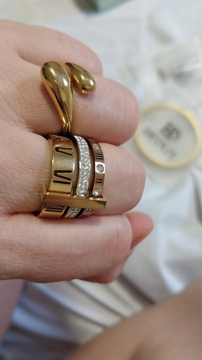 Customer photo review of Anel Triplo Beout Banhado em Ouro 18k