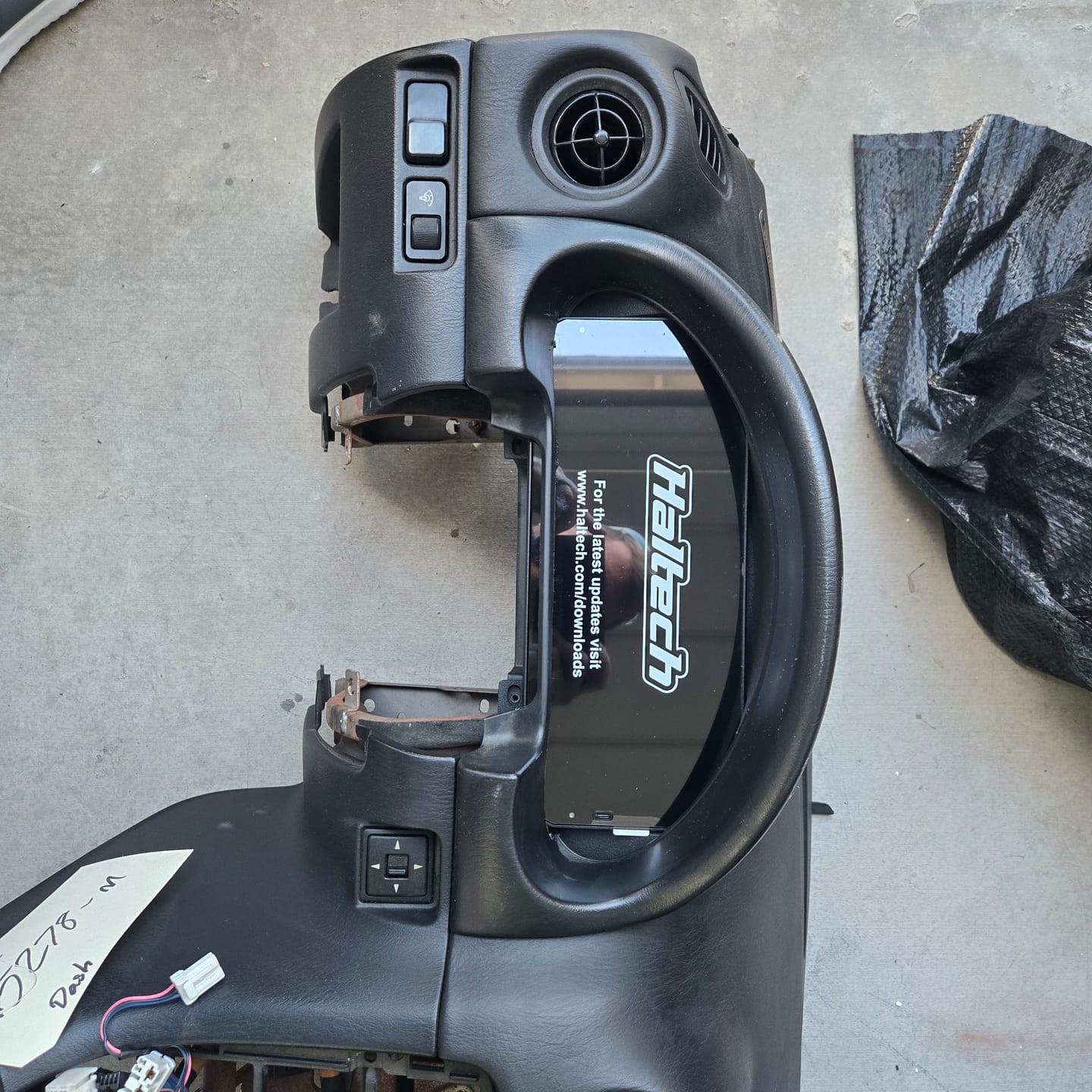 Customer photo review of Mazda MX-5 MX5 / Miata NA NB 89-05 Dash Mount