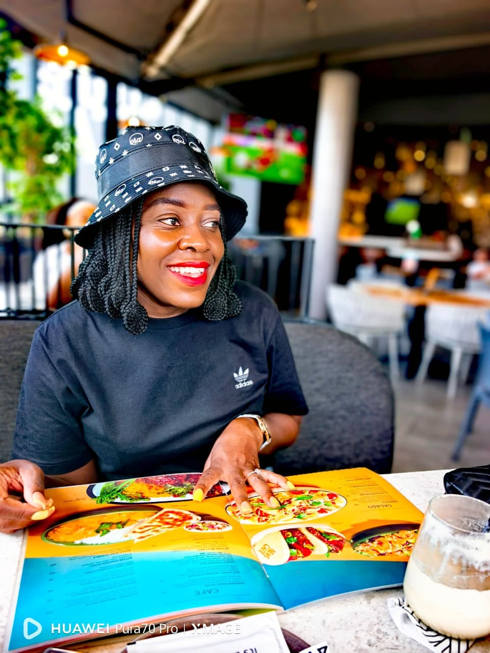 Customer photo review of Billy Bucket Hat