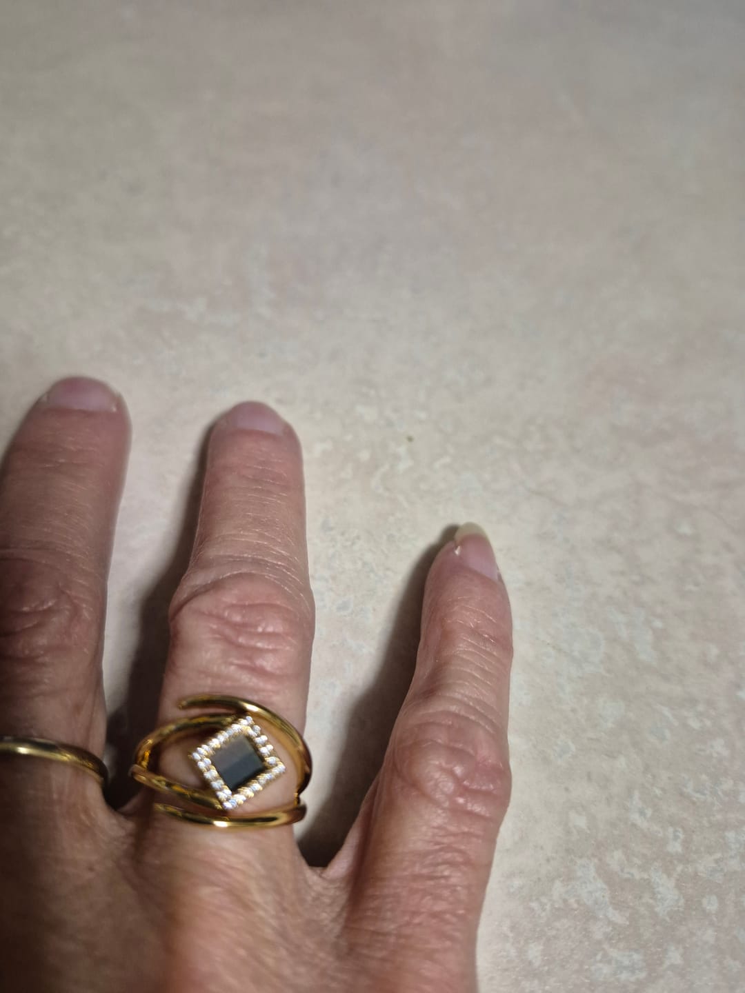 Customer photo review of TANAOR Classic Ring