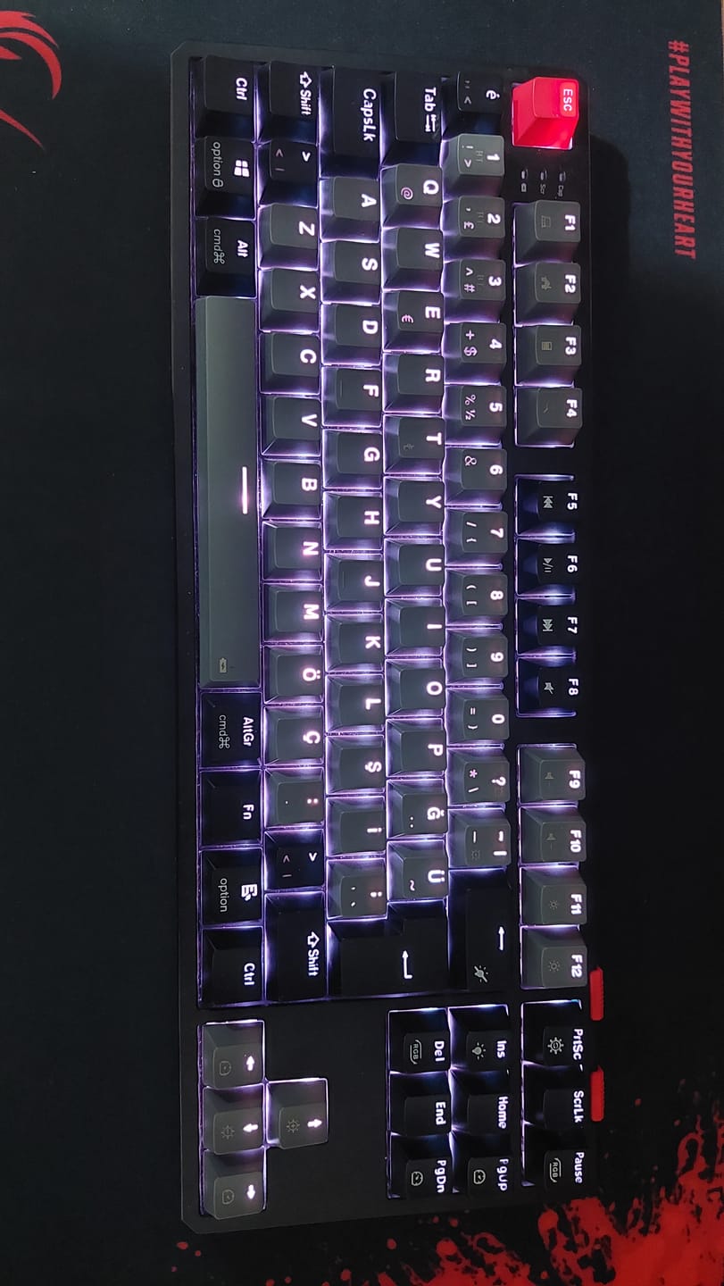Customer photo review of Yoru TKL Pro RGB Outemu Red Switch Mekanik Kablosuz Oyuncu Klavyesi-Gri/Siyah