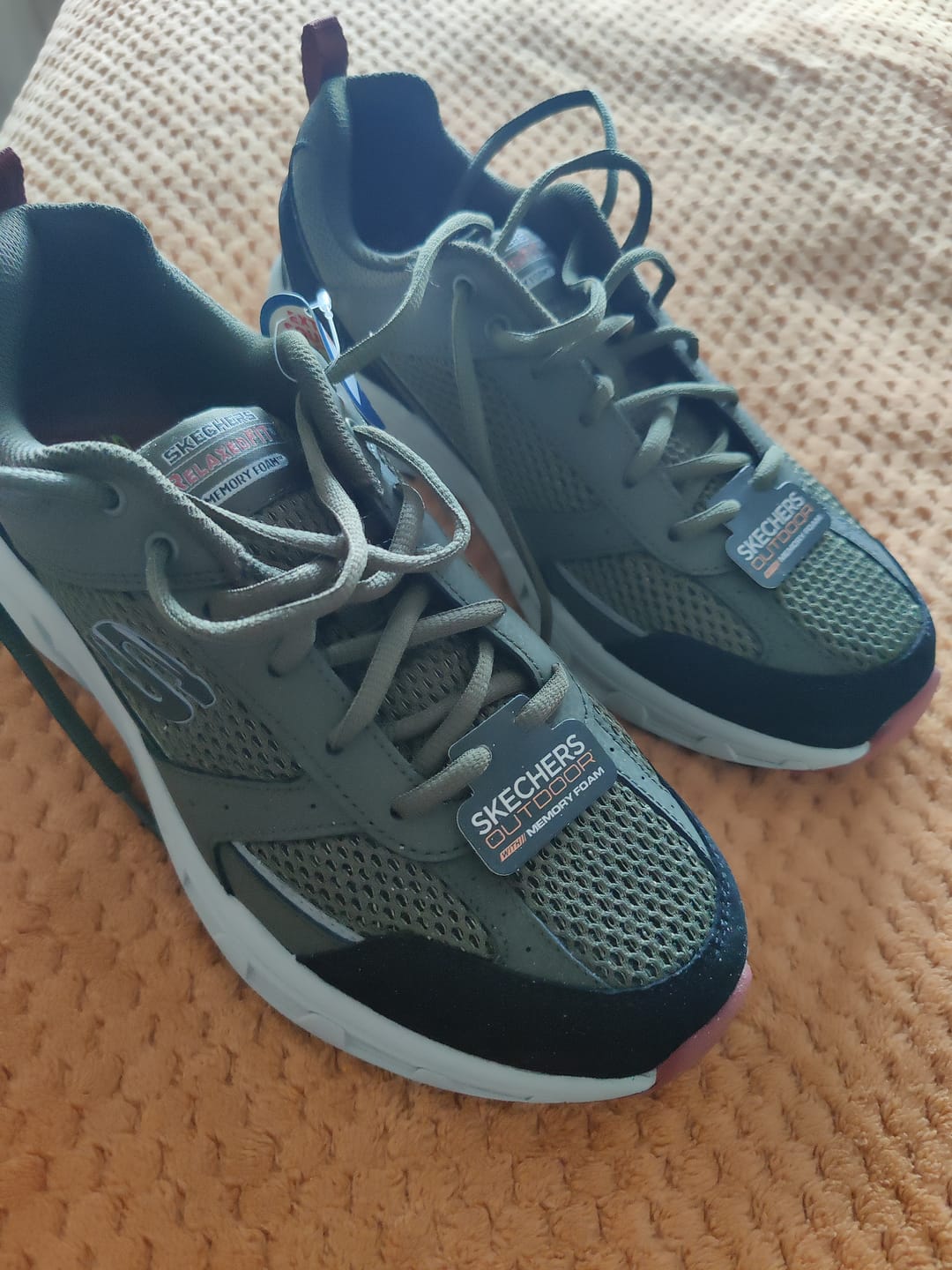 Customer photo review of Skechers Oak Canyon Verketta Trainers