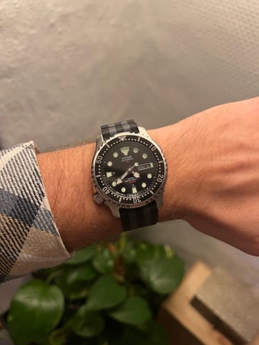 Customer photo review of Bond Nylon Watch Strap