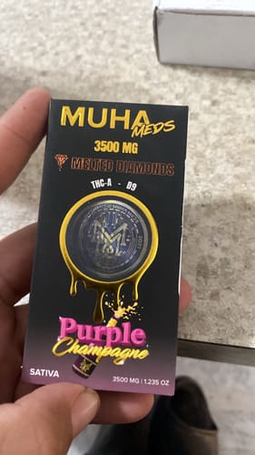 Customer photo review of PLUMA DE WAX - Hidden Hills Mini Mart 1gr