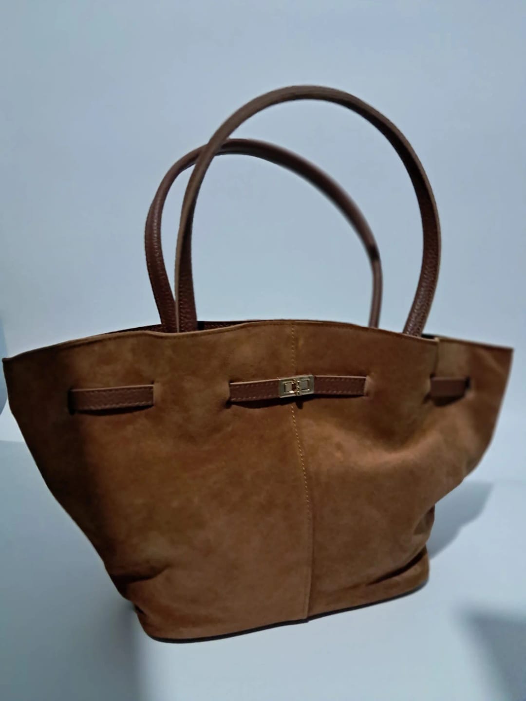 Customer photo review of Vivienne | Hakiki Süet Deri Çanta