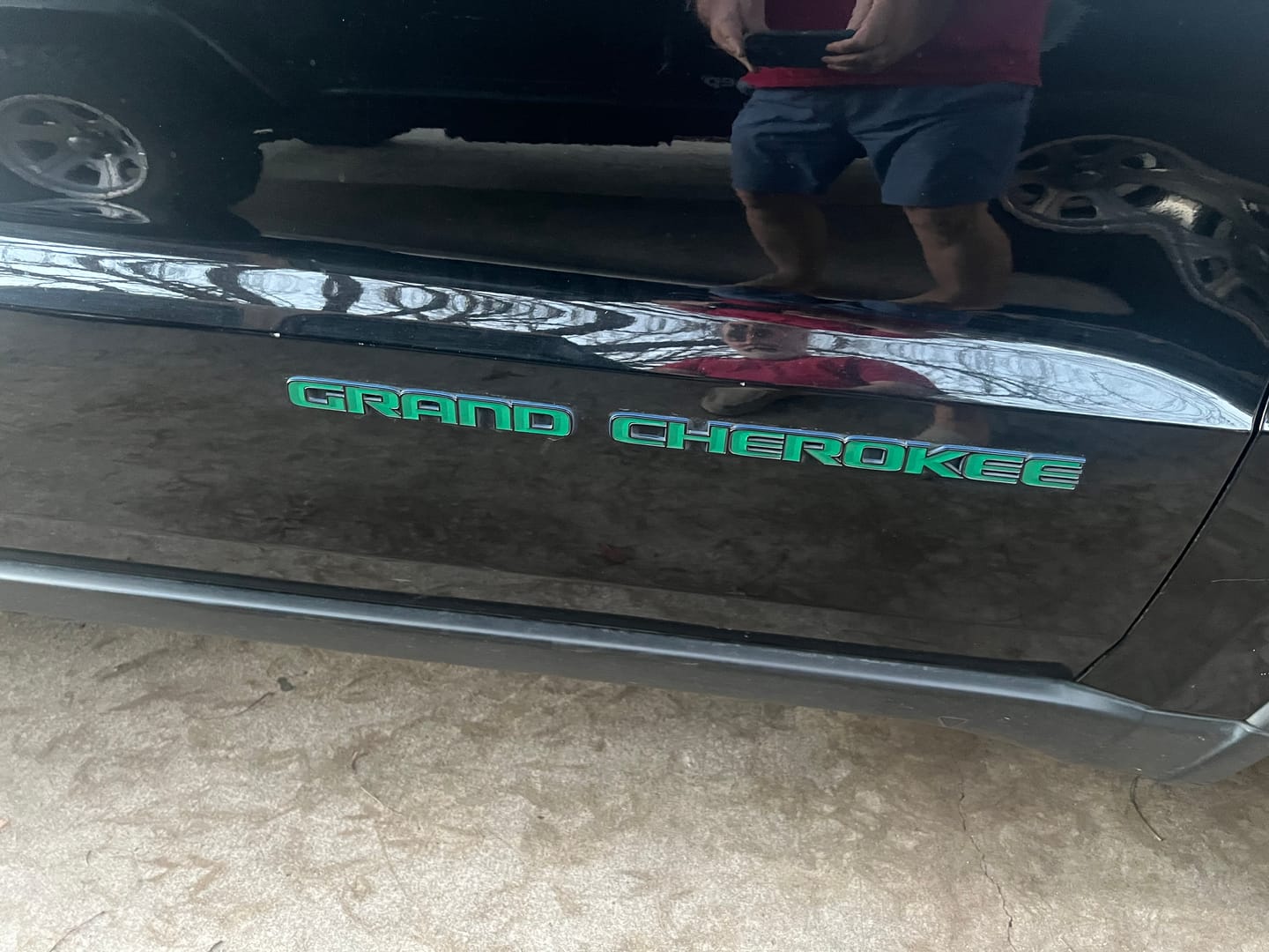 Customer photo review of GRAND CHEROKEE Door Emblem Overlay Decal Set | Fits 2017–2022 WK2
