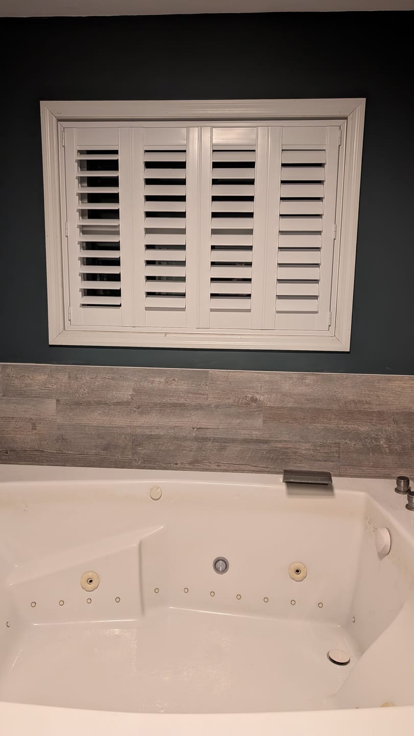 Customer photo review of Economy Polyresin Plantation Shutter