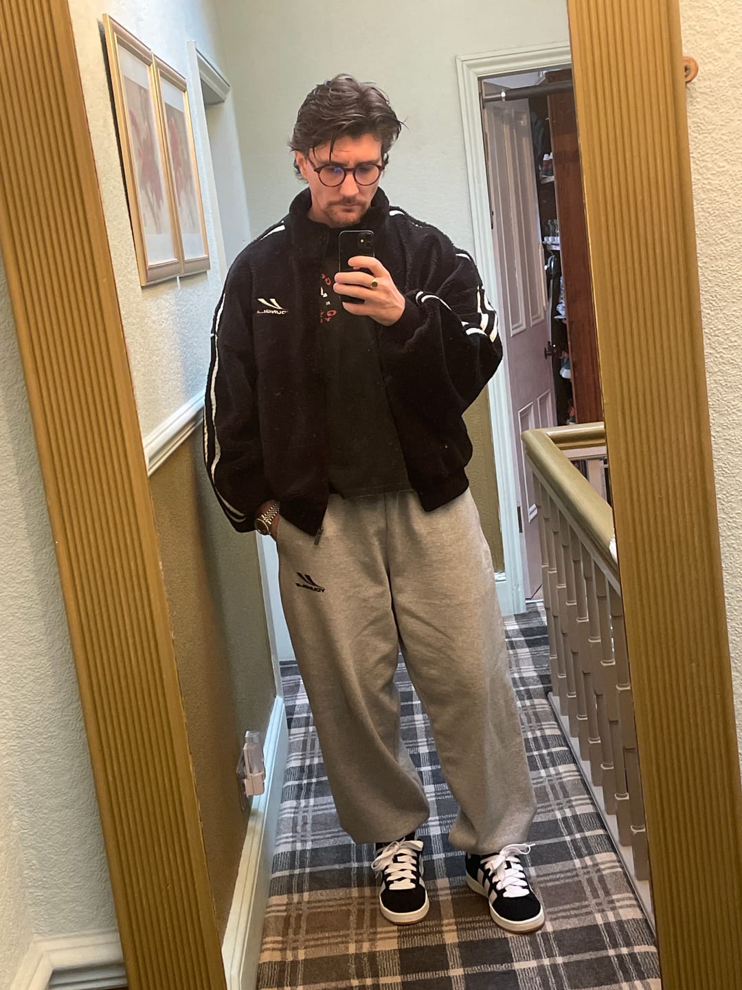 Customer photo review of 2154 - Throwback Baggy Joggers