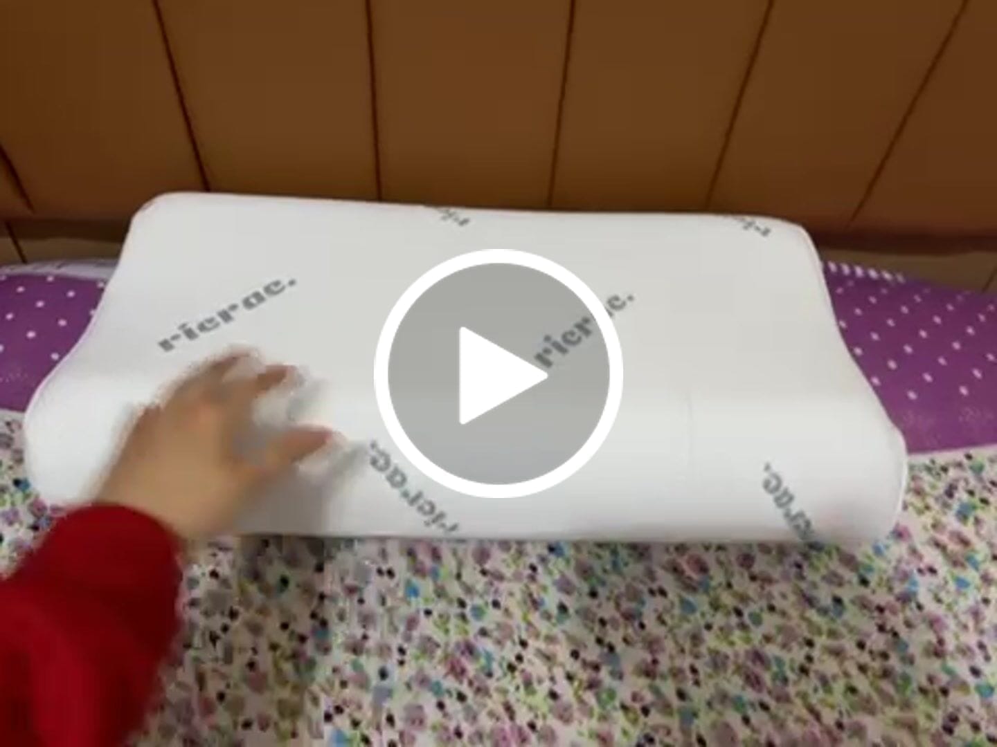 Customer video review of Contour Memory Foam Pillow suitable for Neck & Shoulder Pain