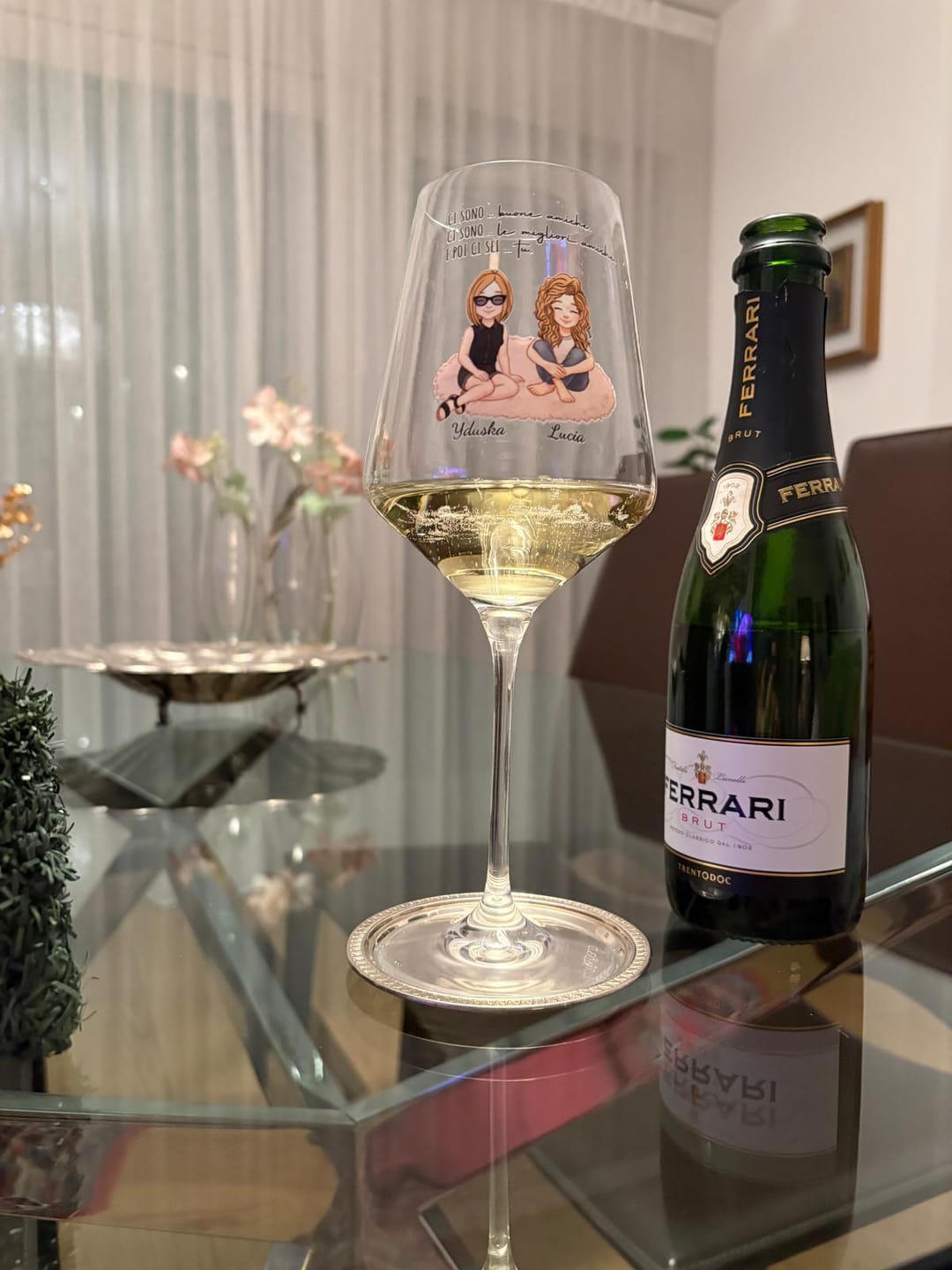 Customer photo review of Cin Cin! - Bicchiere da vino personalizzato per migliori amiche