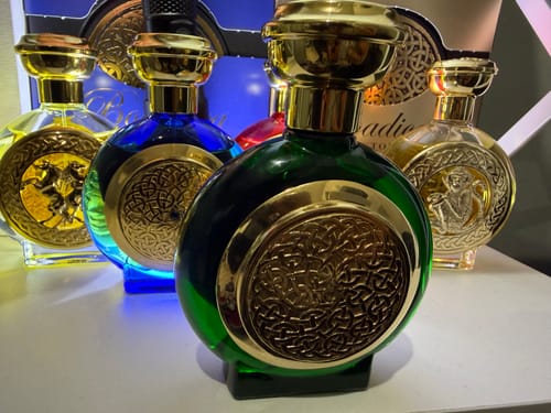 Customer photo review of Boadicea The Victorious Green Sapphire