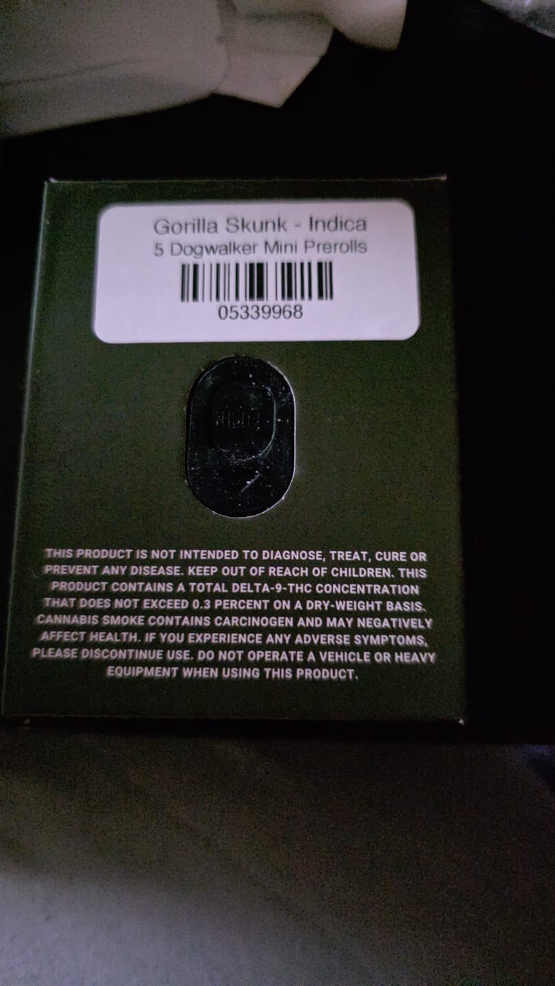 Customer photo review of 5 Dogwalker Mini Prerolls