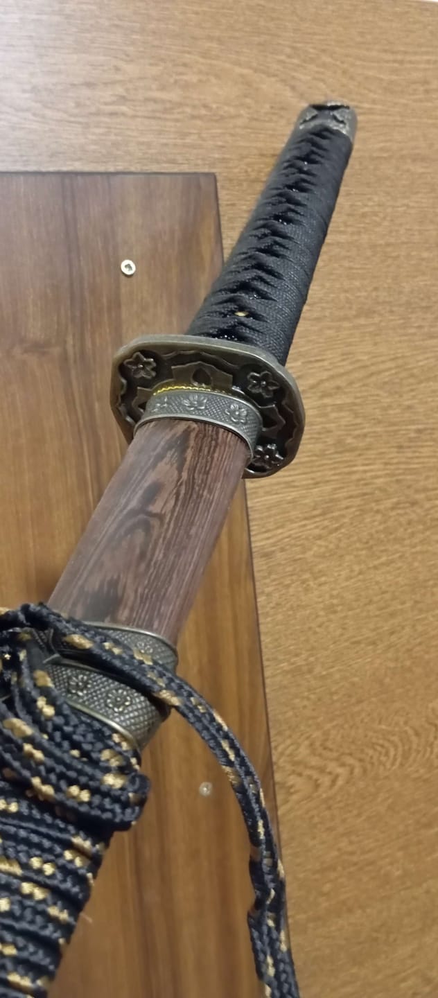 Customer photo review of The Sotoroiya Handmade Katana Spring Steel