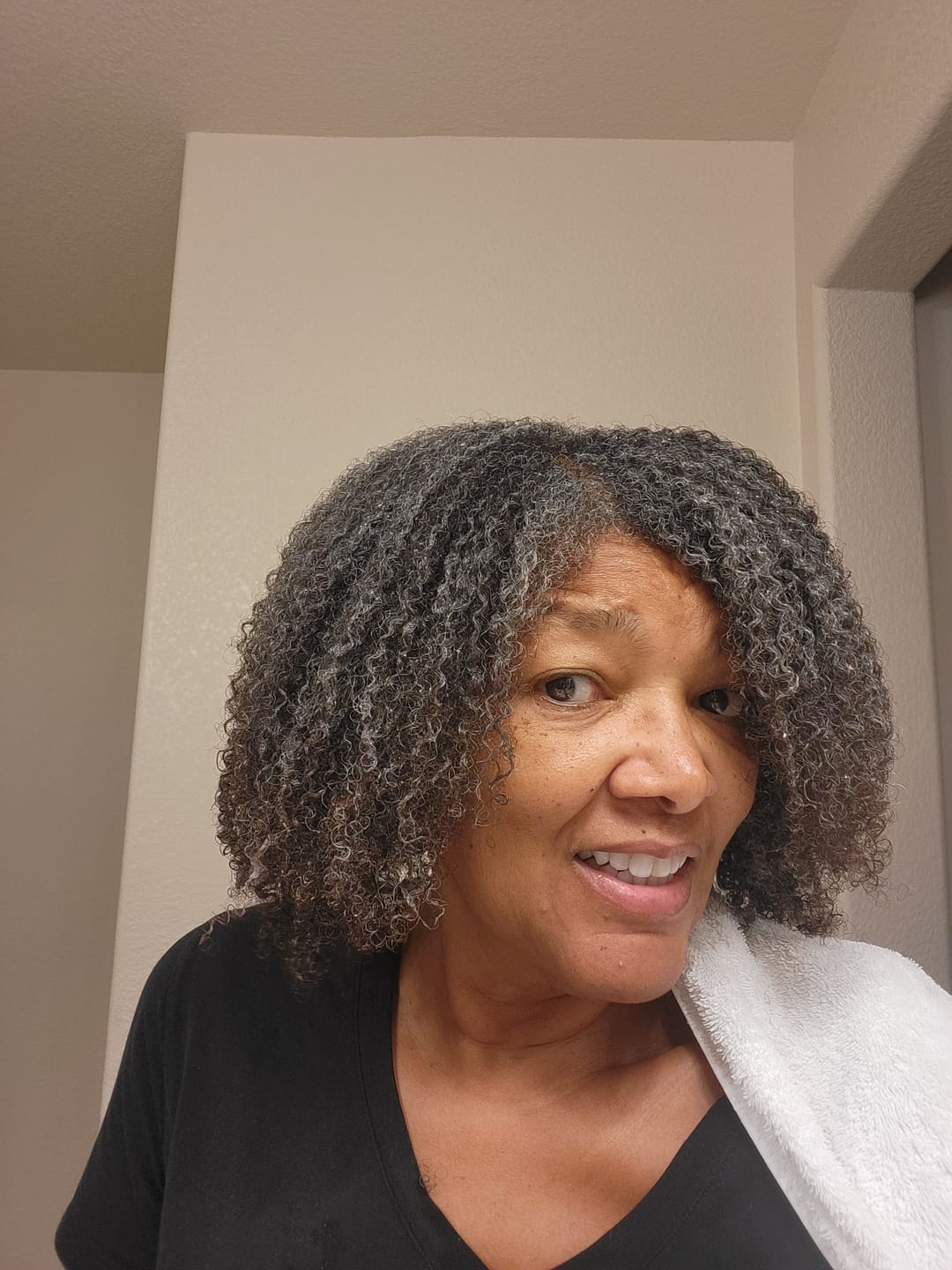 Customer photo review of LAVISH Leave-In Conditioning Styler