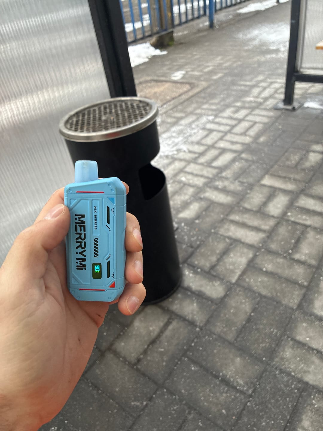 Customer photo review of MerryMi - M-Mecha - 16K - Jednorazówki - E papieros - 3% - 16000 Buchów