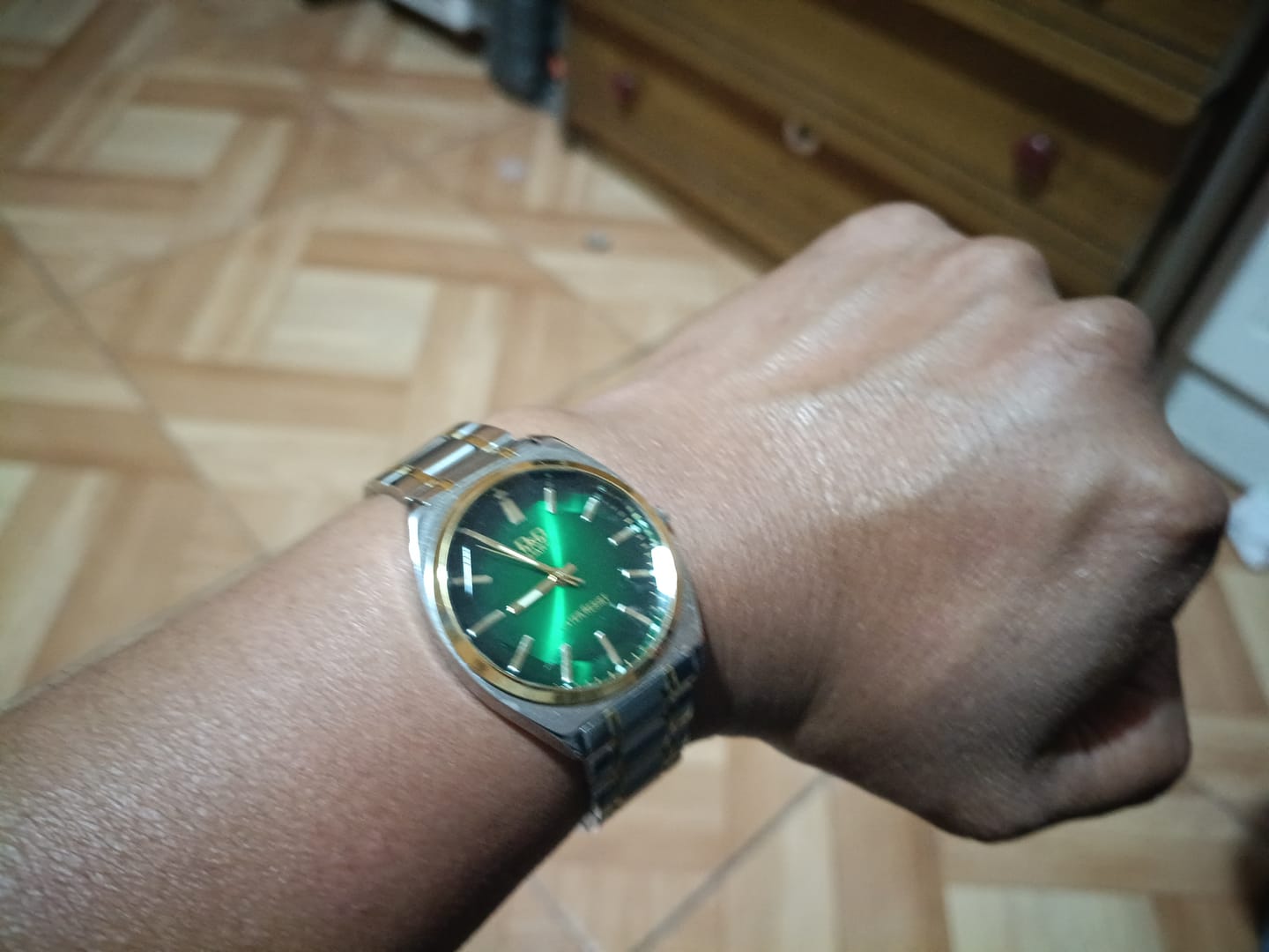 Customer photo review of Reloj Q&Q JDM QB78-422 Cristal Mineral Biselado 36mm