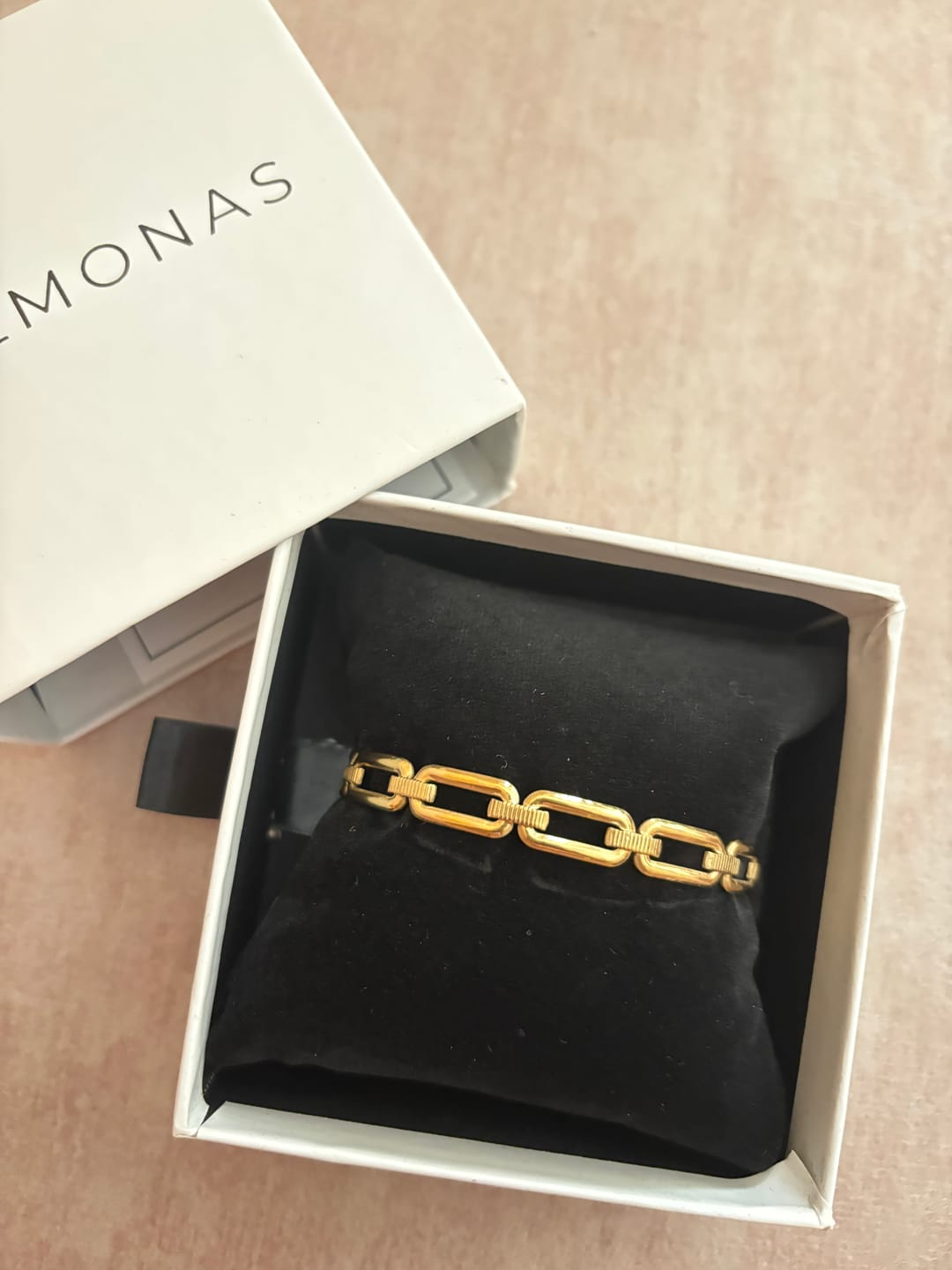 Customer photo review of Minimalist Gold Link Bracelet