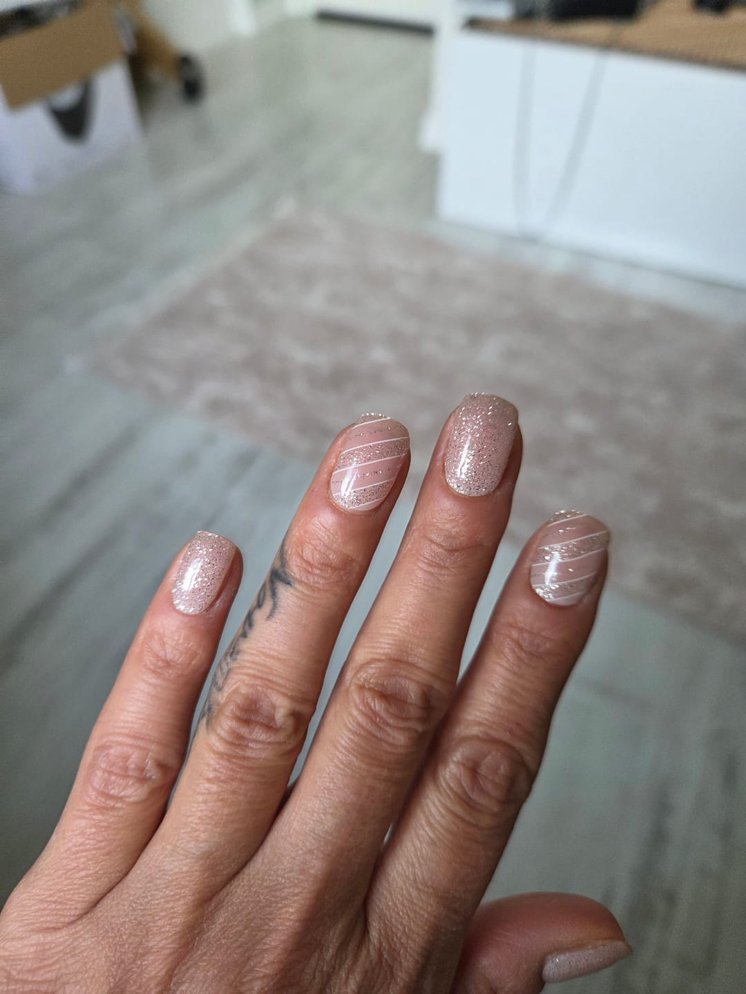 Customer photo review of Infinite Glow Jel Tırnak Seti - #KışaVeda