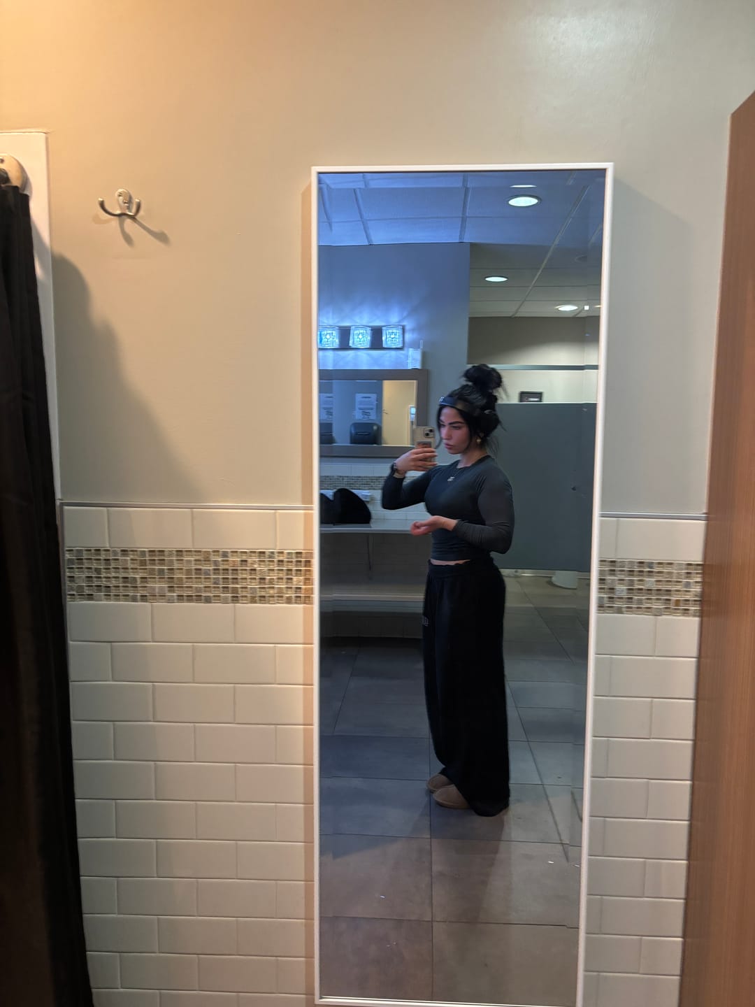 Customer photo review of W4232 - Motion Long Sleeve Top