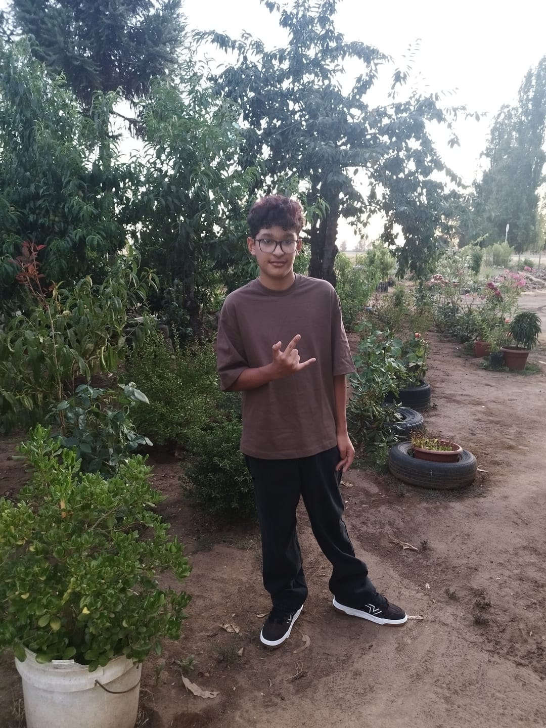 Customer photo review of Zapatillas Vans Upland Hombre Café