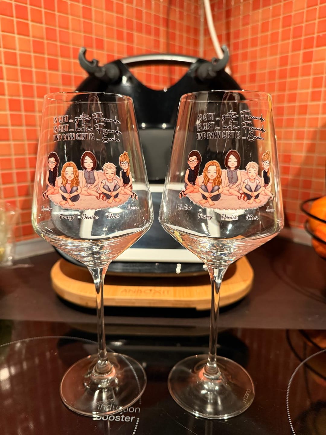 Customer photo review of Auf uns - Personalisiertes Weinglas für beste Freundinnen