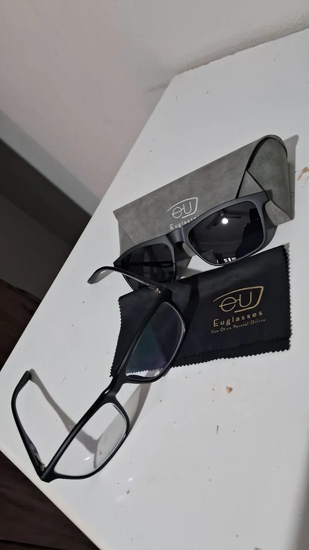 Customer photo review of Óculos Clip-on Georgiane (2 Lentes)