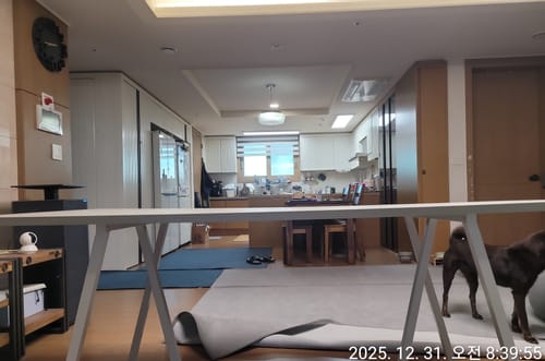 Customer installation photo of the HAY Loop Stand Table.