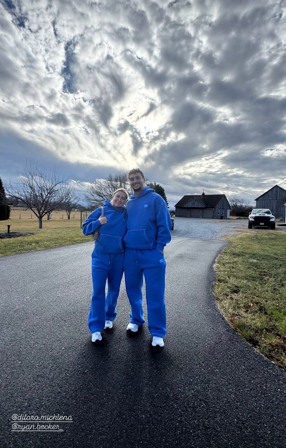 Customer photo review of Soufflé Classic Hoodie Sets