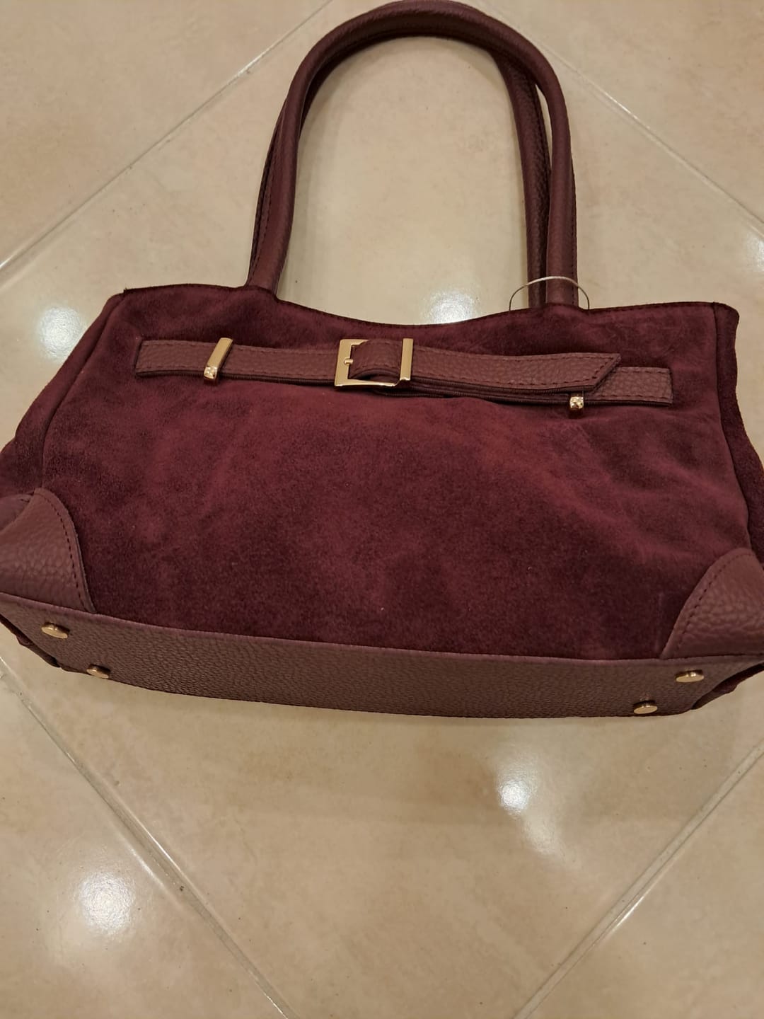 Customer photo review of ÈCLA Classic 24 – Hakiki Süet Deri Çanta - Bordo