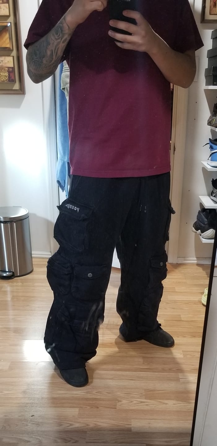 Customer photo review of 2005 - Hella Pocket Sweats