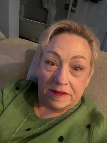 Customer photo review of Color Changing 4 in 1 Foundation