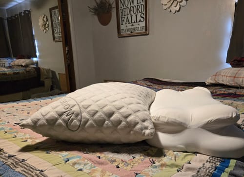 Customer photo review of Mellow CloudAlign™ Pillow